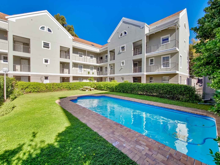 2 Bedroom Property for Sale in Gardens Western Cape